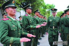 比较中国和巴基斯坦，中国和印度之间的边界，