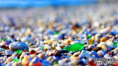 谁能想到这个宝石，游客可以自由地爬行的海滩