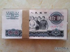 老房子发现旧版美元钞票并仔细观察，价值是2