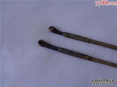 清代白铜管，全长47厘米。