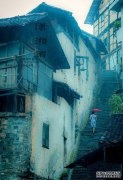 [第二课“正在下雨，中间没有帽子的多雨山”，